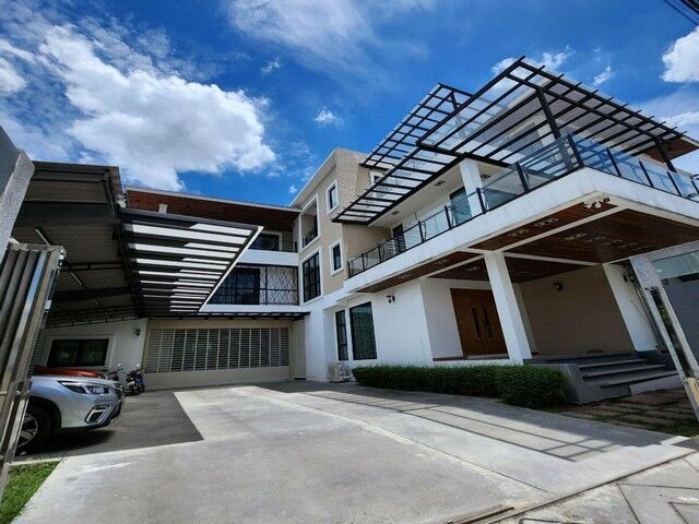 Bangkok, Real Estate For Sale, THB 79000000,  6 BR,  296 Sq. Feet,  3-story Detached House For Sale, Size 296 Sq M., Sukhumvit 101, Soi Punnawithi 27, With