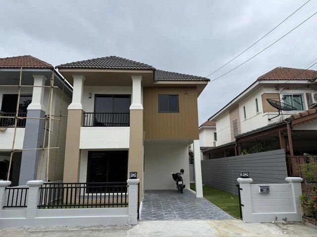 Bangkok, Real Estate For Sale, THB 3990000,  3 BR,  36 Sq. Feet,  2-story Detached House For Sale, 36 Sq M., Suan Luang Ville Project. Chaloem Phrakiat