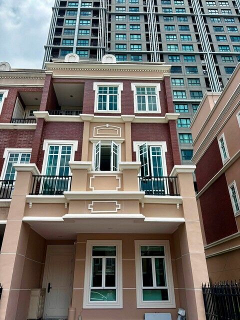 Bangkok, Villas, THB 125000,  1 Sq. Feet,  Townhome For Rent, 4 Floors, Corner Plot, 4 Bedrooms, Garden Square Sukhumvit 77, Garden