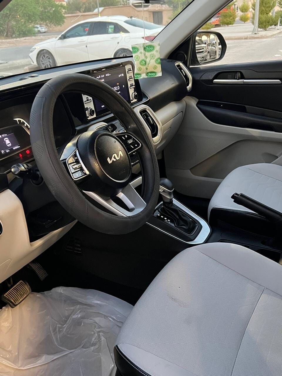 Riyadh, Vehicles, Cars & Trucks , SAR 45000,  KIA SONET,  2023,  Automatic,  140 KM,  100 % ORIGINAL