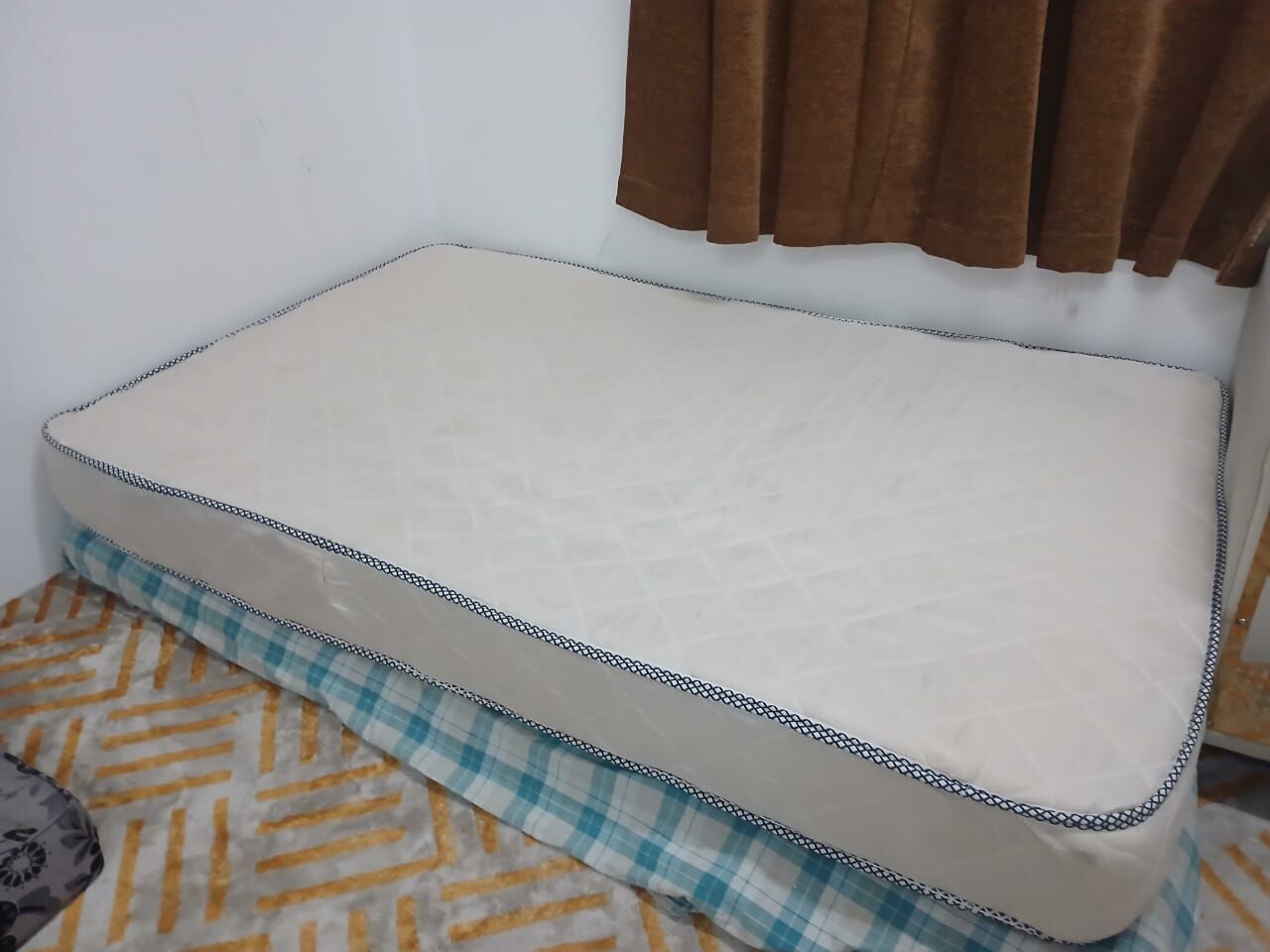 Al Sulaymaniyyah, Furniture, SAR 100,  Small Fridge, Microwave, 2 Spring Mattresses And Plastic Table/chair