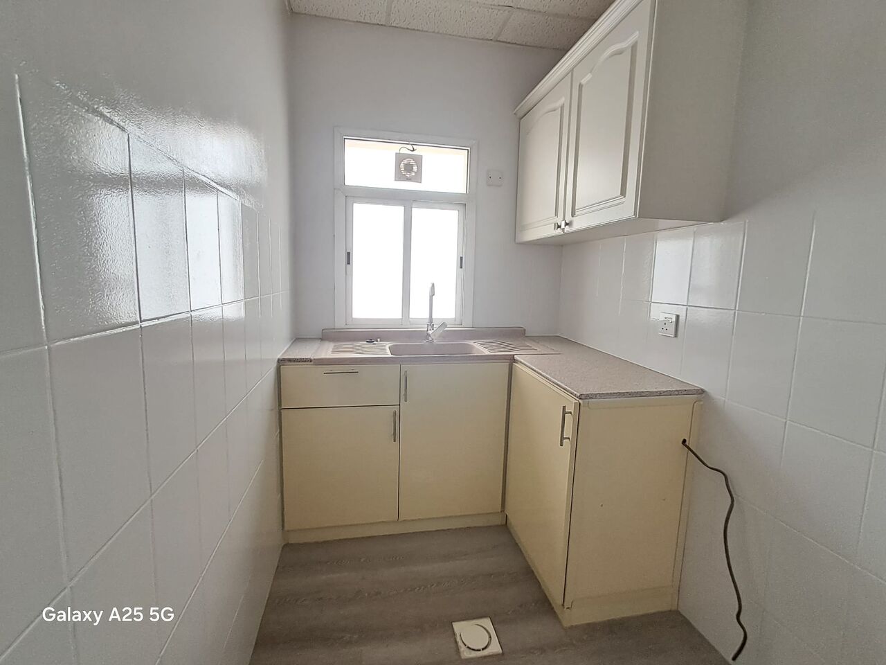 Manama, Apartments, Flats, Houses & Villas, BHD 180/month,  2 BR,  2 Bedroom In Seef Without Ewa