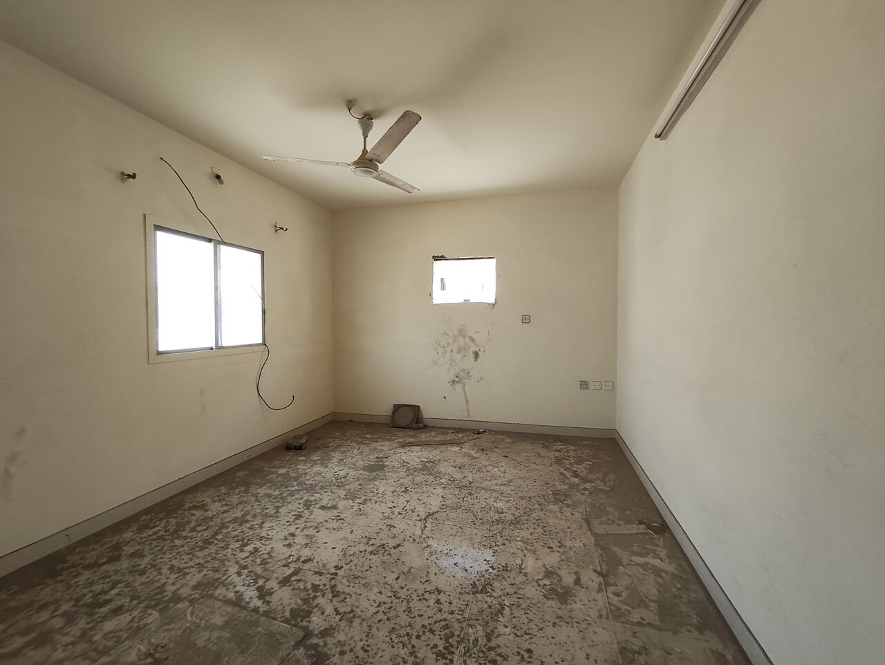 Hidd, Apartments, Flats, Houses & Villas, BHD 130/year,  1 BR,  Hidd:- Rooftop Studio Flat On Rent With Ewa..