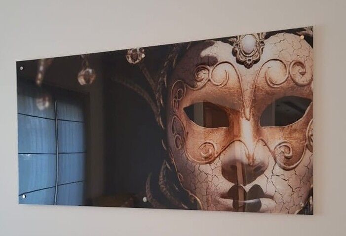 Saar, Furniture, BHD 85,  For Sale &ndash; Fine Art Decorative Picture 4