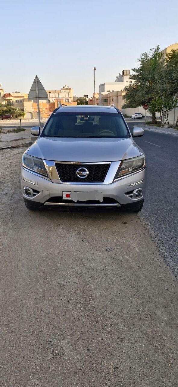Abu Saiba, Vehicles, Cars & Trucks , BHD 3500,  Nissan Pathfinder,  2014,  Automatic,  105000 KM,  - Full Option