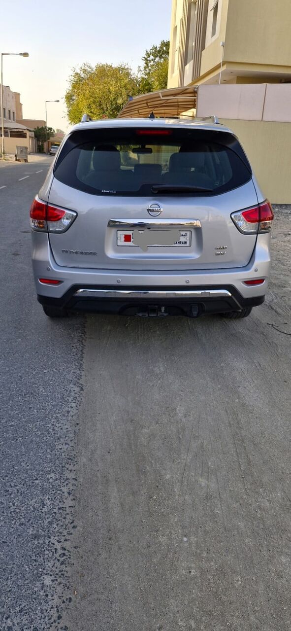 Abu Saiba, Vehicles, Cars & Trucks , BHD 3500,  Nissan Pathfinder,  2014,  Automatic,  105000 KM,  - Full Option