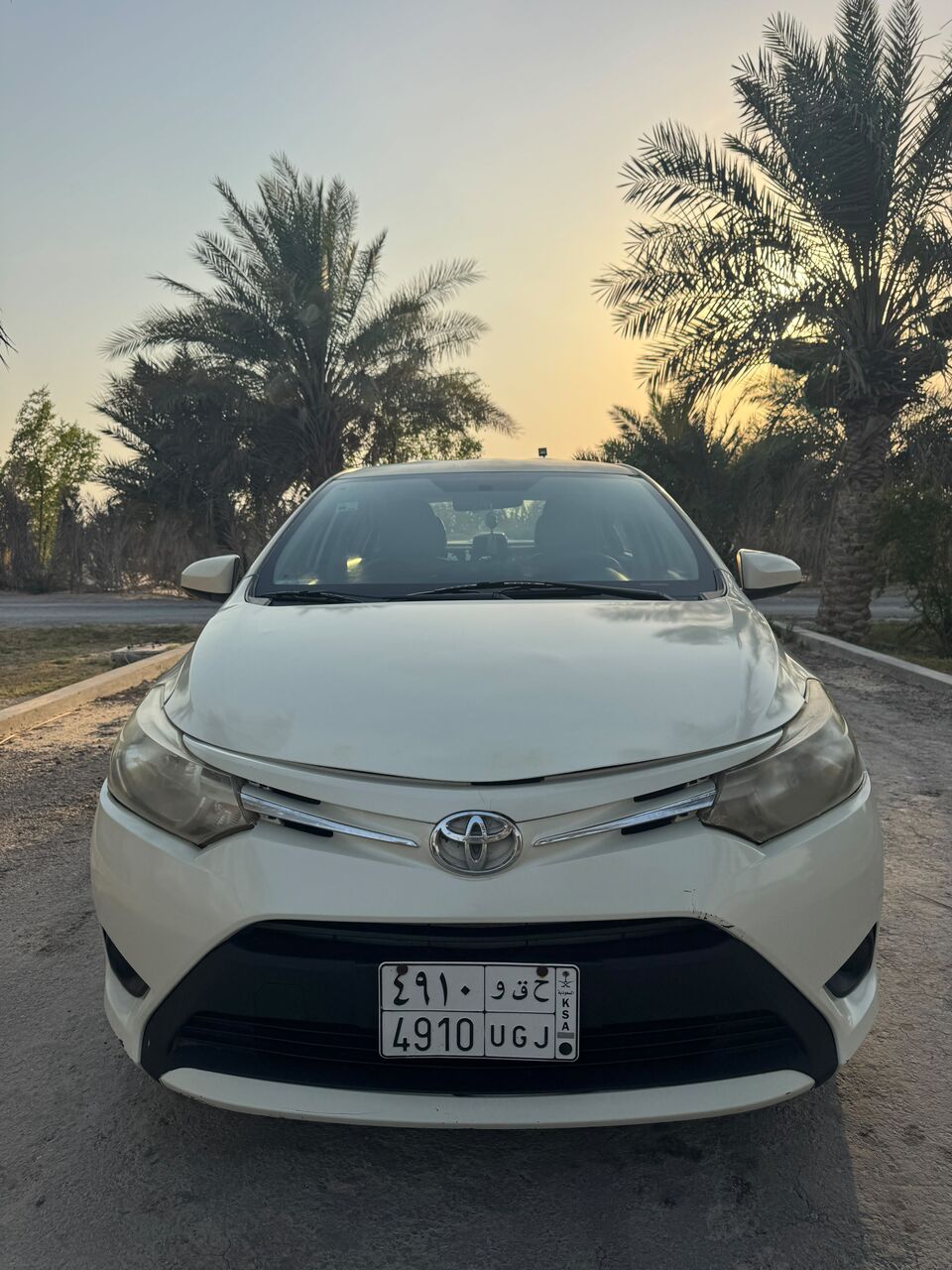 Dammam, Vehicles, Cars & Trucks , SAR 23,  Toyota Yaris,  2015,  Automatic,  32 KM,   Transmission, Petrol, Touch Screen System, Reverse Parking Sensors, Power Window