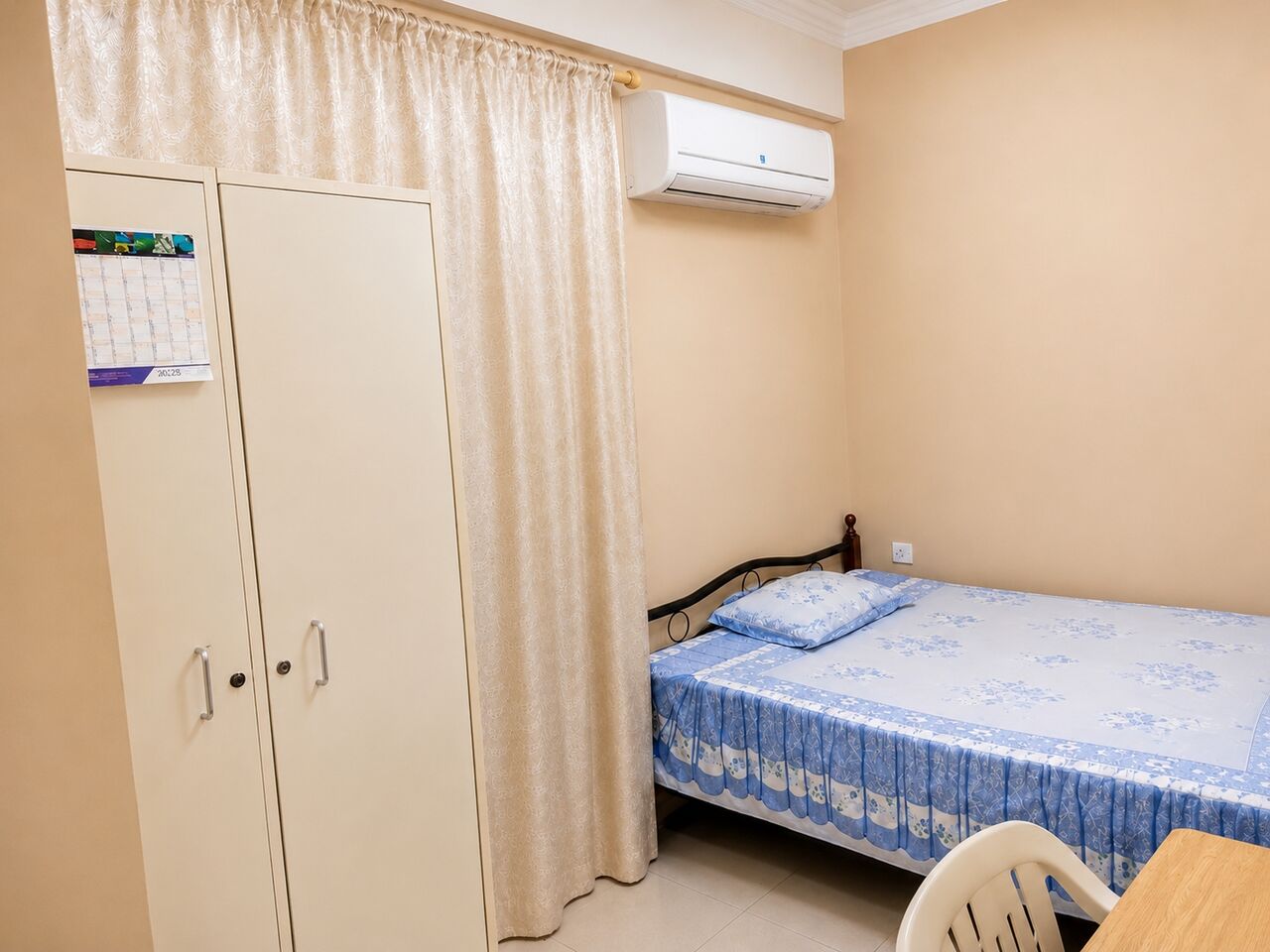 Manama, Rooms for Rent, BHD 130/month,  Fully Furnished Room  Available With Attached Bathroom In Um Al Hassam All Building Has Li