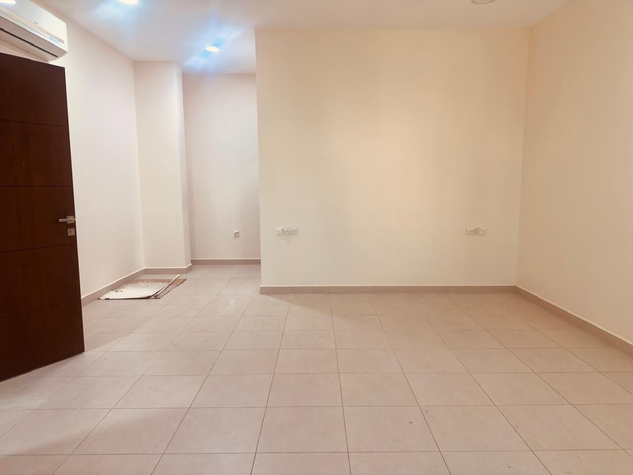 Manama, Apartments, Flats, Houses & Villas, BHD 260/month,  2 BR,  SEMI FURNISHED SPACIOUS 2 BEDROOM FLAT FOR RENT IN UM AL HASSAM