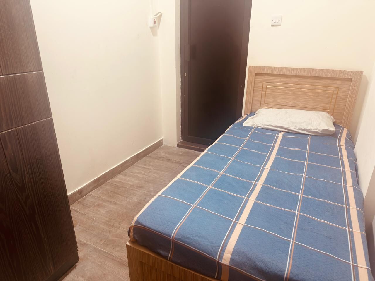 Adliya, Apartments, Flats, Houses & Villas, BHD 100/month,  Furnished,  1 BR,  SINGLE FURNISHED ROOM FOR RENT IN ADLIYA