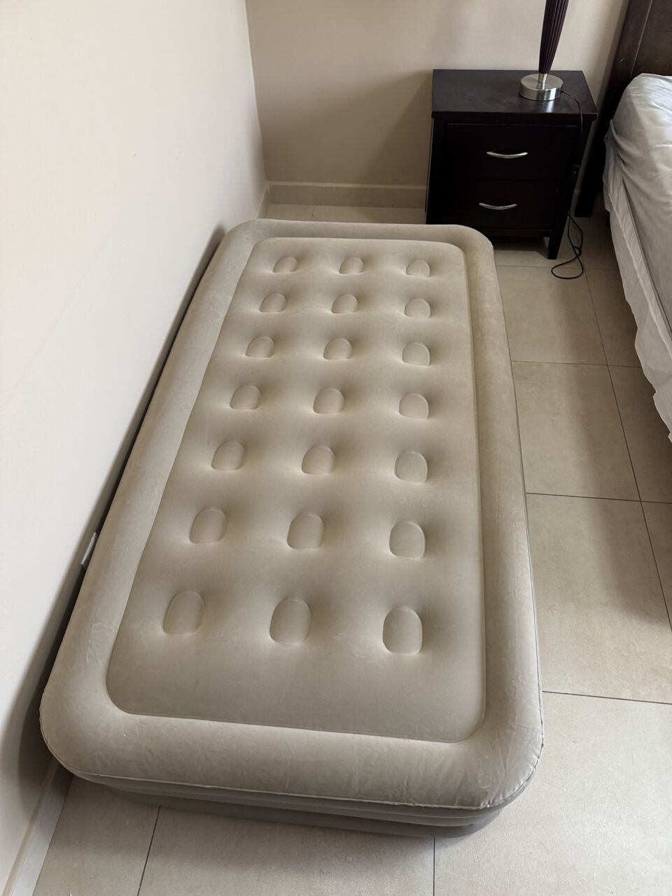 Khobar, Household Items, SAR 100,  Inflatable Air Mattress With Built-in Pump &ndash; Excellent Condition