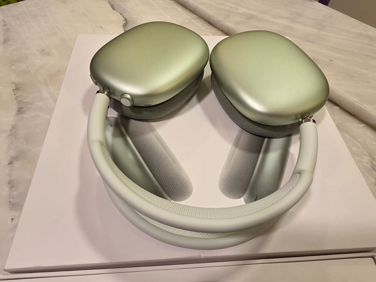 Al Sulaymaniyyah, Electronics, SAR 1000,  Apple AirPods Max &ndash; Wireless Headphone