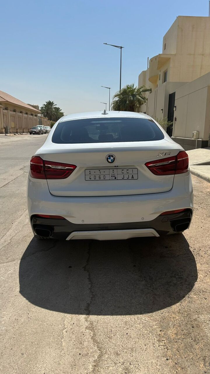 Riyadh, Vehicles, Cars & Trucks , SAR 85000,  Bmw X6 M,  2015,  Automatic,  165000 KM,  -Kit