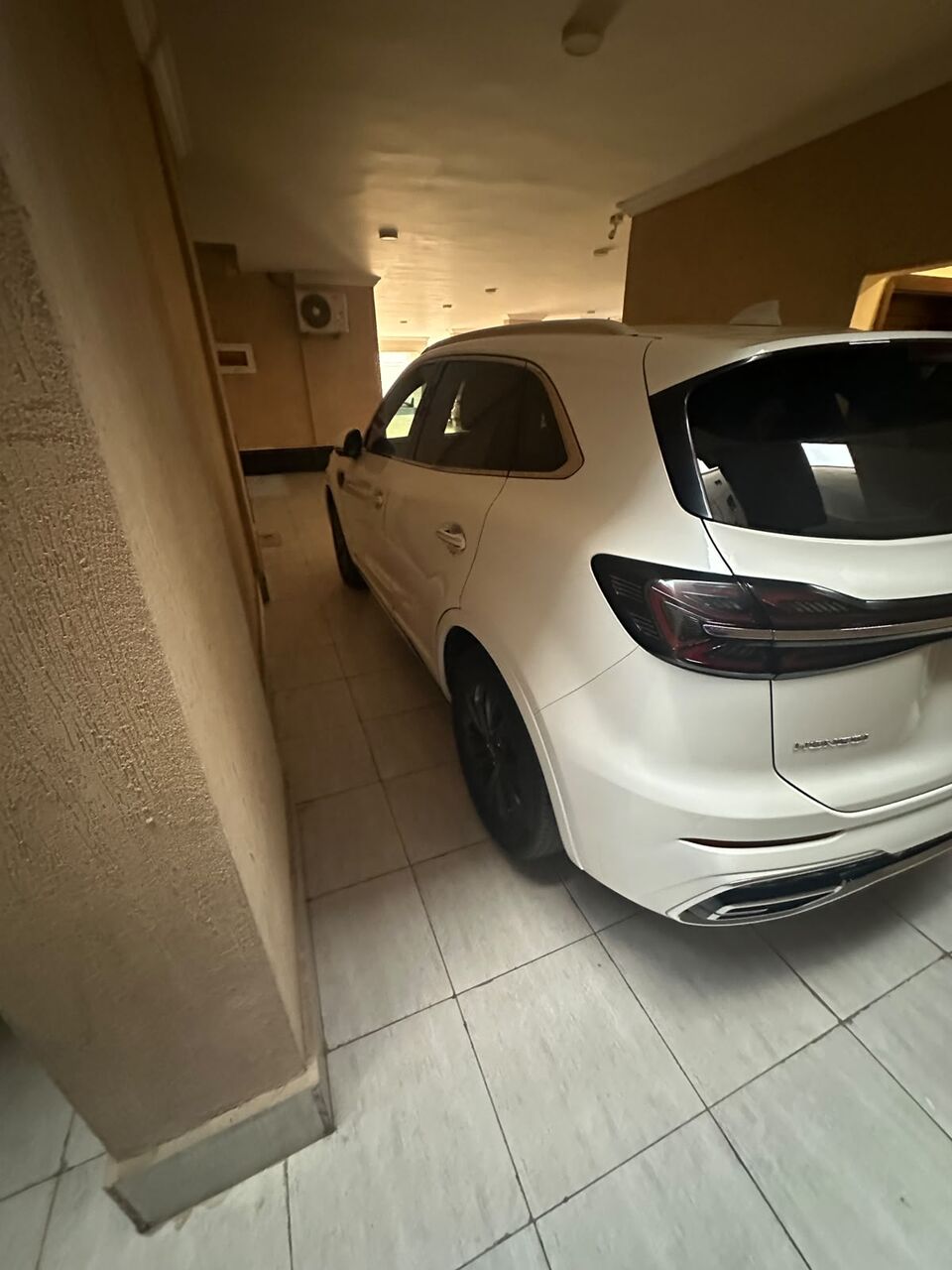 Jeddah, Vehicles, Cars & Trucks , SAR 25,  Hongqi H5,  2024,  Automatic,  14500 KM,    &ndash; Like Brand New | Installment Transfer