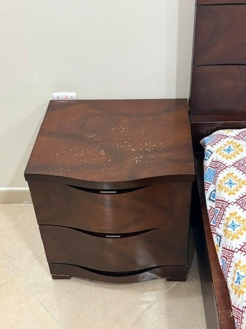 Al Bawadi, Furniture, SAR 2000,  King Size Bedroom Set - Purchased From Home Center