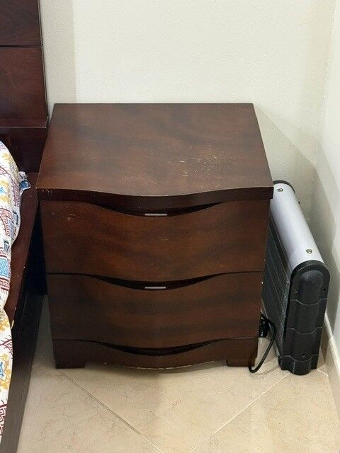 Al Bawadi, Furniture, SAR 2000,  King Size Bedroom Set - Purchased From Home Center