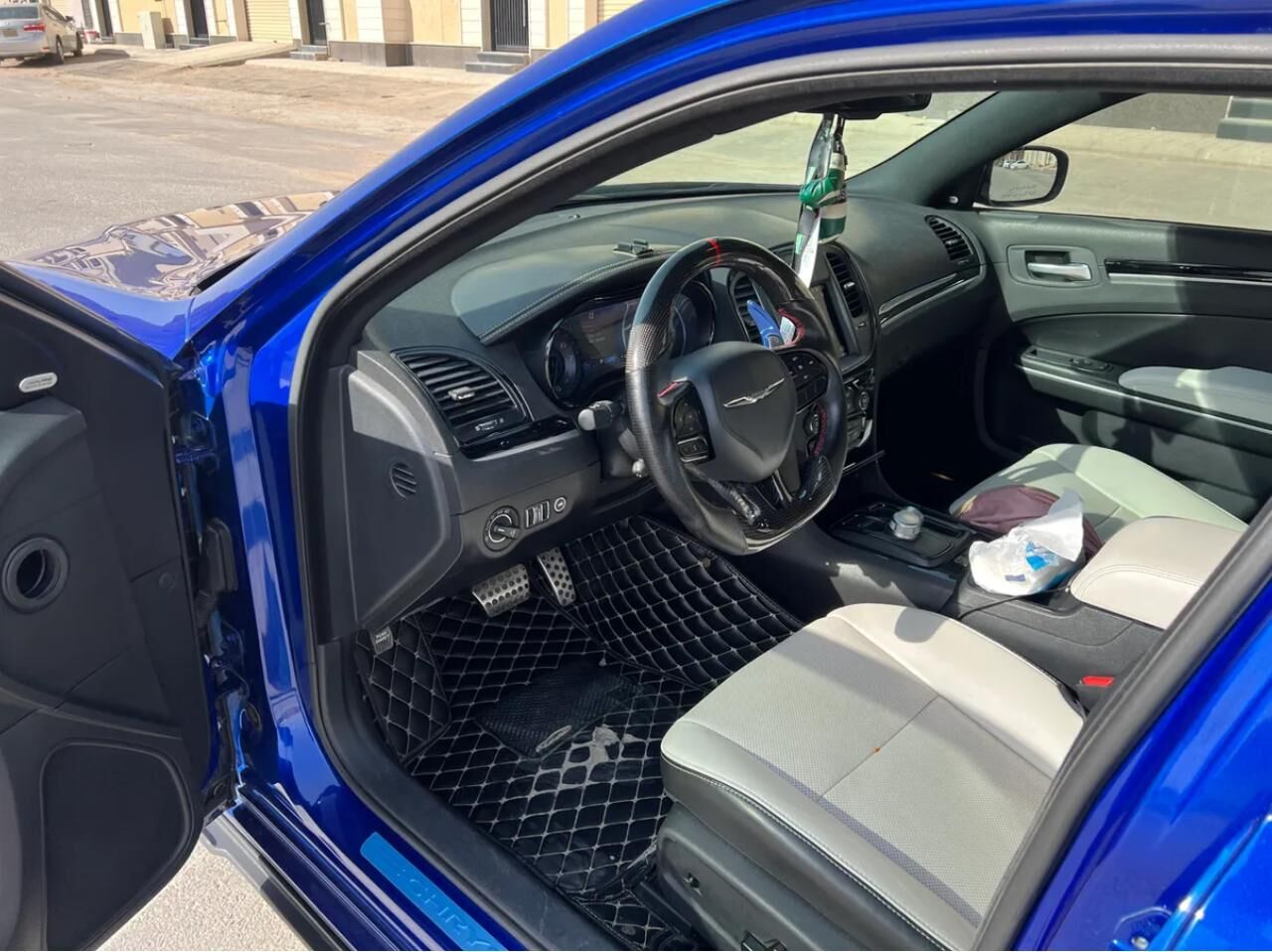 Riyadh, Vehicles, Cars & Trucks , SAR 99000,  Chrysler 300S,  2020,  Automatic,  138000 KM,   For Sale, V8 Full Options Mint Condition
