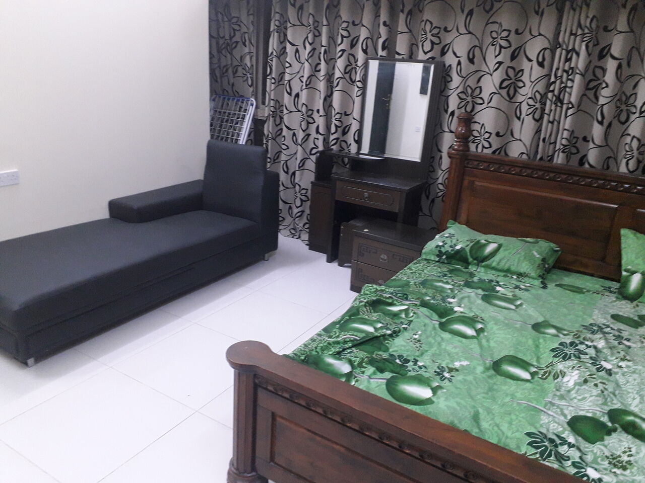 Adliya, Apartments, Flats, Houses & Villas, BHD 200/month,  Furnished,  90 Sq. Meter,  Studio Big Fully Furnished Flat (unlimited Ewa )available In Adliya Call Aleena