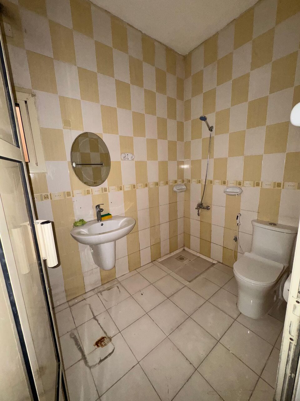 Kabul, Housing Exchanges, AFN 150/year,  3 BR,  100 Sq. Meter,  للإيجار شقة في عالي
