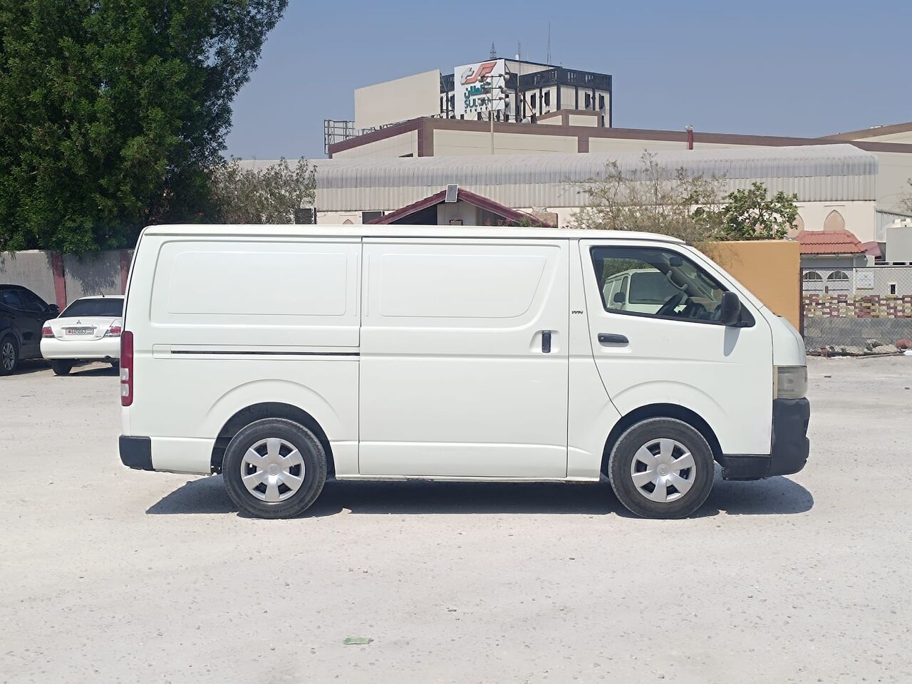 Manama, Vehicles, Cars & Trucks , BHD 1900,  TOYOTA HIACE CARGO,  2007,  Manual,  250000 KM,