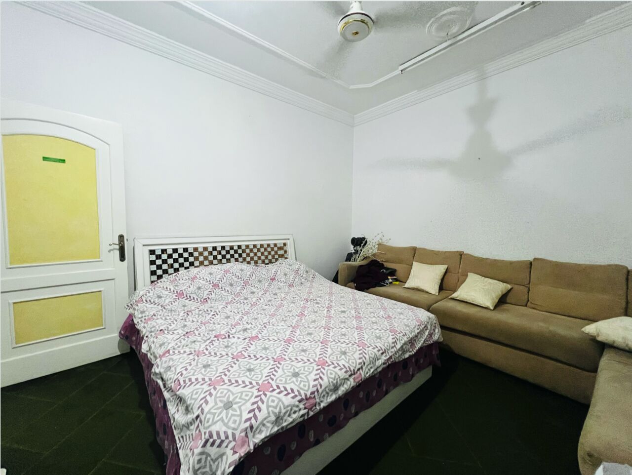 Jeddah, Rooms for Rent, SAR 1800/month,  Furnished,  Spacious 3BHK And Hall Semi Furnished Flat Available For A Small Family Or Two Bachelors
