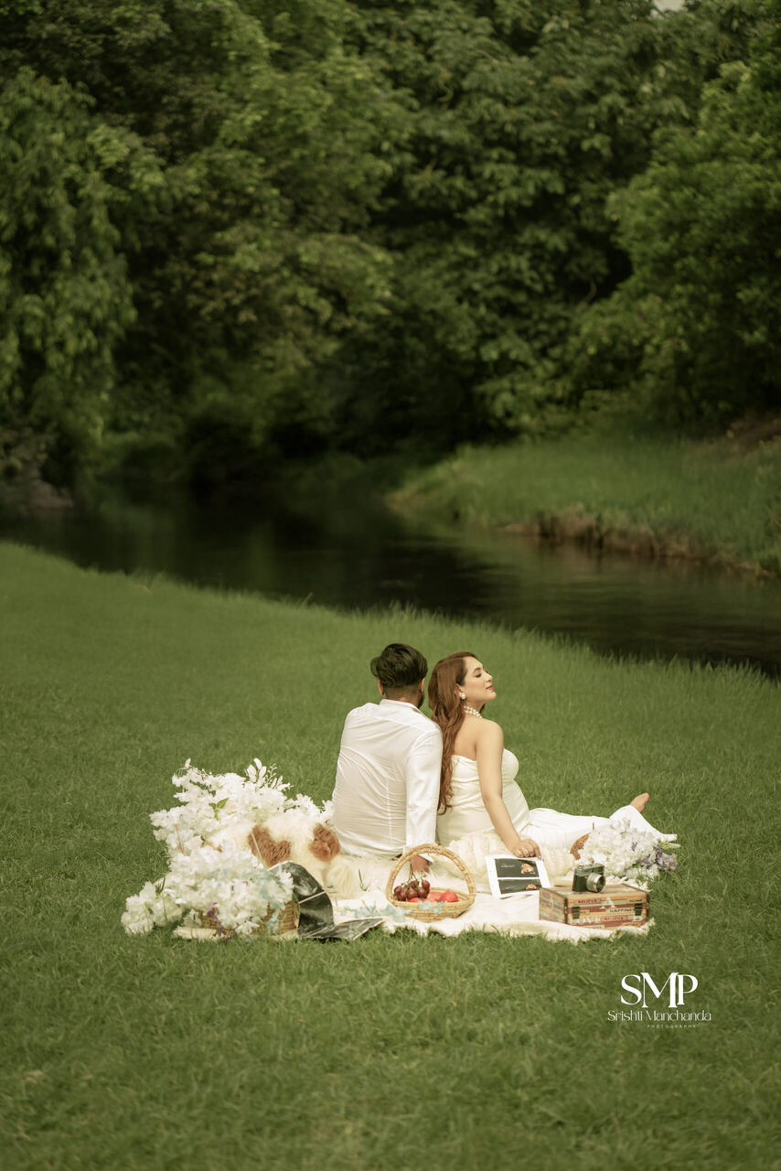 New Delhi, Photography, Professional Maternity Photoshoot In Delhi | Indoor & Outdoor
