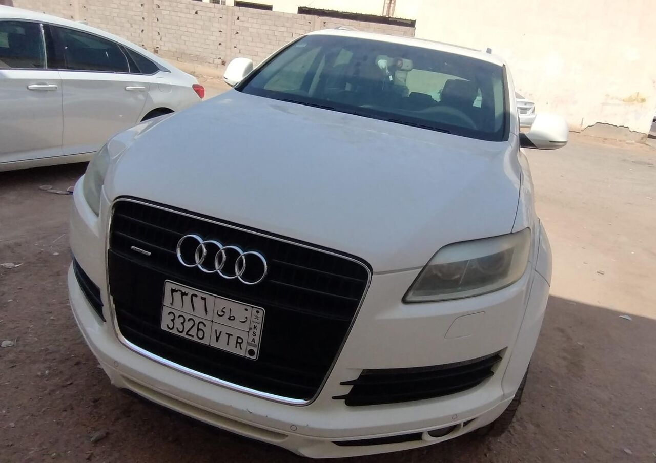Madinah, Vehicles, Cars & Trucks , SAR 27500,  Audi Q7,  2009,  Automatic,  116000 KM,