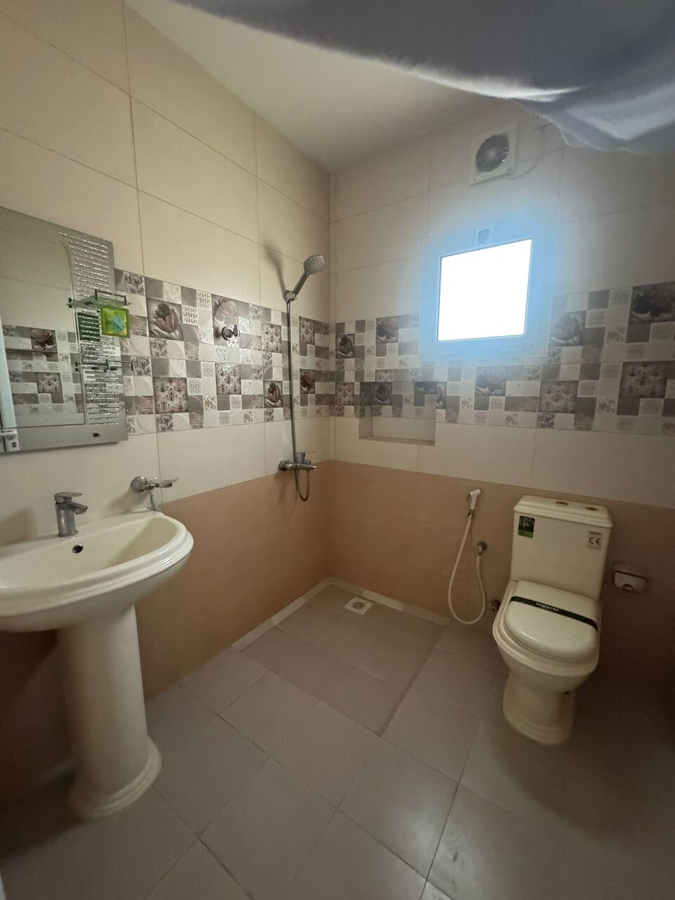 Kabul, Housing Exchanges, AFN 180/year,  2 BR,  100 Sq. Meter,  للإيجار شقة في الطابق الثاني 🏠المنط