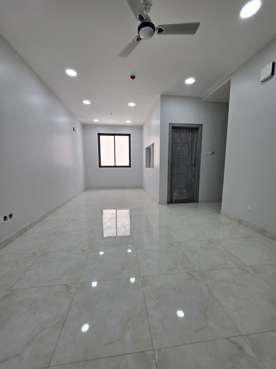 Tubli, Apartments, Flats, Houses & Villas, BHD 260/month,  2 BR,  @2BATHROOM Hall Kitchen Without Electricity Brand New Building Car Parking