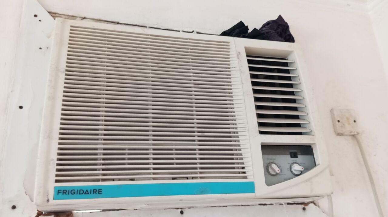 Hoora, Air Conditioners, BHD 55,  AC 2 TON WINDOW