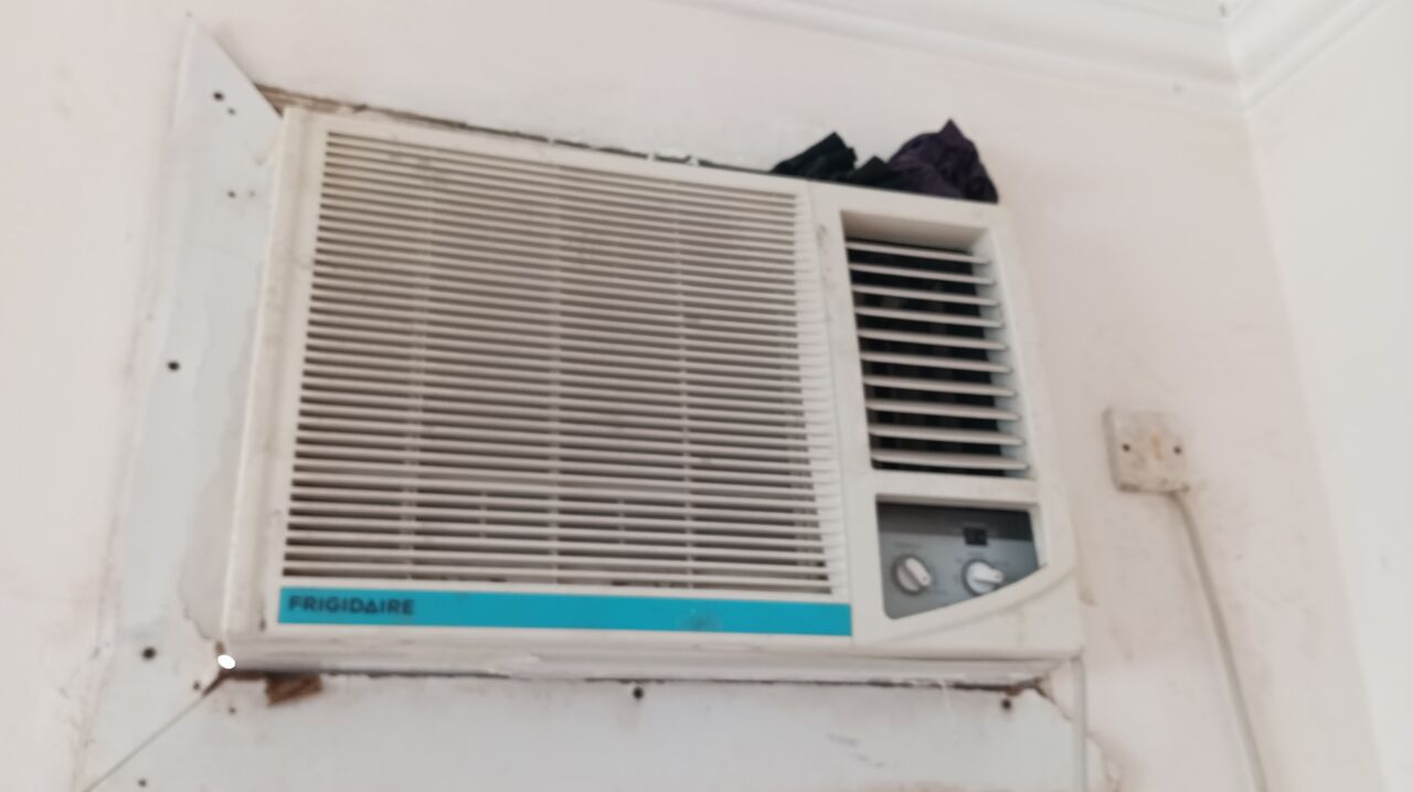 Hoora, Air Conditioners, BHD 55,  AC 2 TON WINDOW