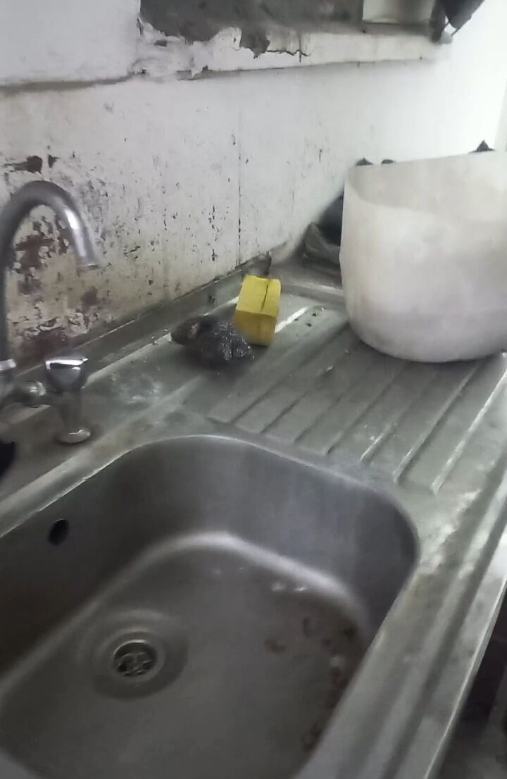 East Riffa, Rooms for Rent, BHD 100/month,  Room Available  For Bachelor (MEN), 100 BD