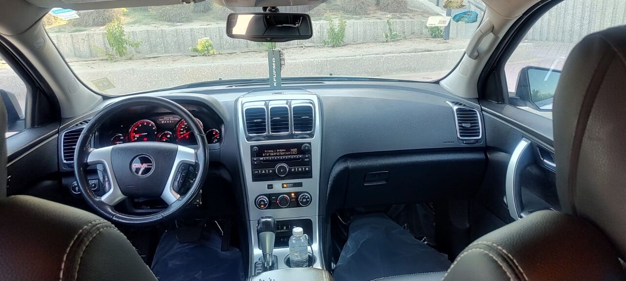 Dammam, Vehicles, Cars & Trucks , SAR 25000,  GMC Acadia,  2012,  Automatic,  266000 KM,  Full Options With Rear Camera   For Sale