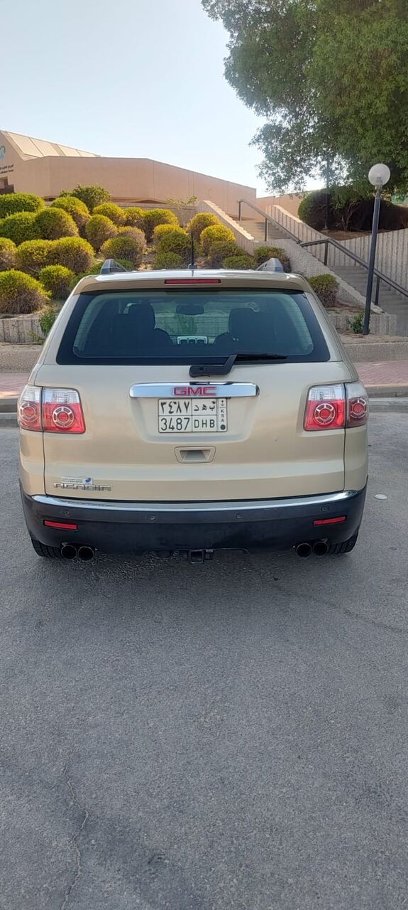 Dammam, Vehicles, Cars & Trucks , SAR 25000,  GMC Acadia,  2012,  Automatic,  266000 KM,  Full Options With Rear Camera   For Sale