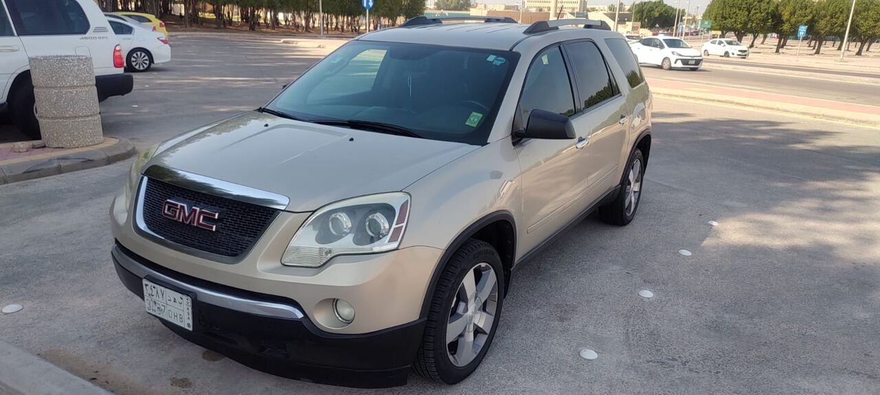 Dammam, Vehicles, Cars & Trucks , SAR 25000,  GMC Acadia,  2012,  Automatic,  266000 KM,  Full Options With Rear Camera   For Sale