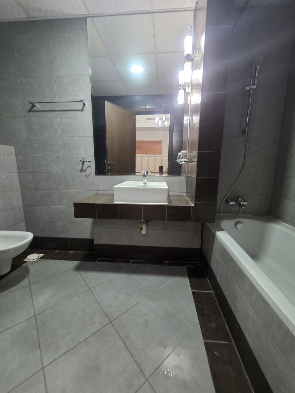 Mahooz, Apartments, Flats, Houses & Villas, BHD 550/month,  3 BR,  +ATHROOM Hall Kitchen Open With Electricity Fully Furnished Car Parking Balcony