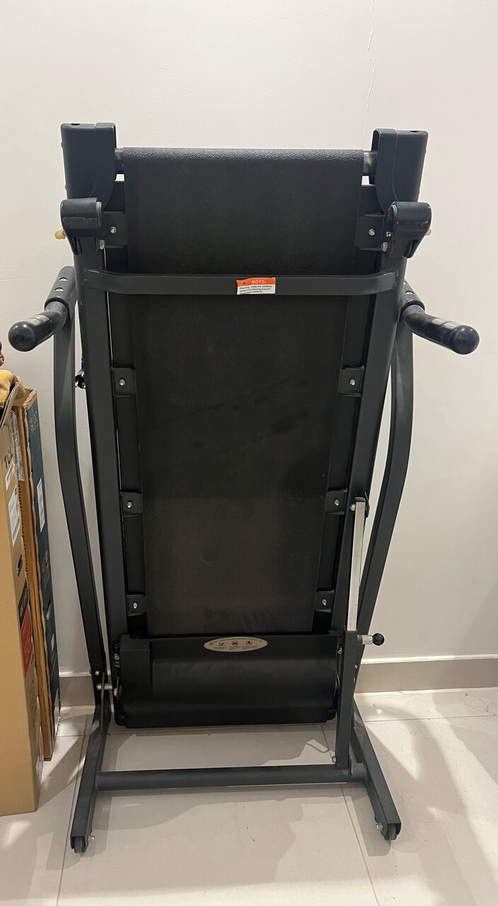 Al Malaz, Sporting Goods, SAR 180,  Treadmill