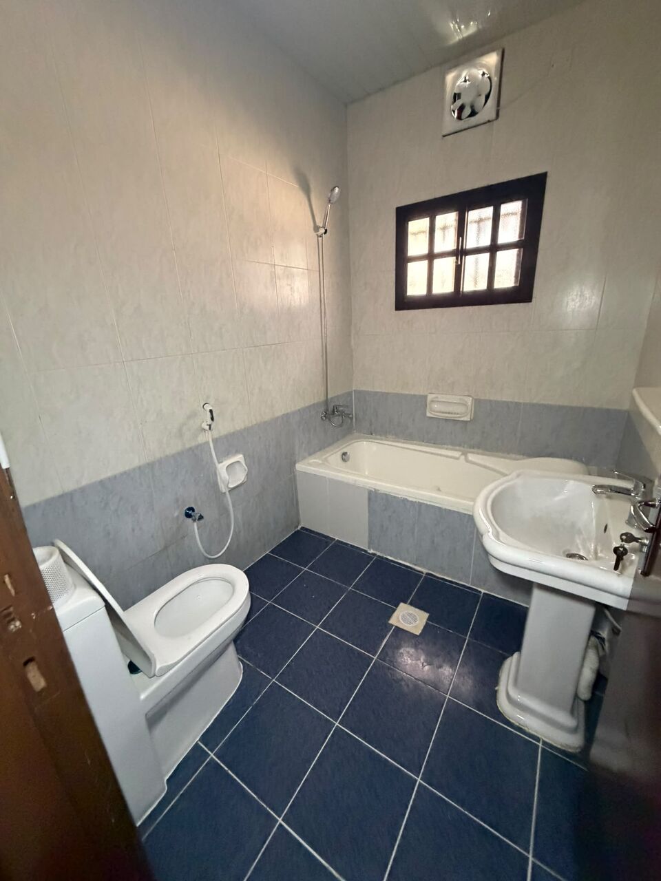 Kabul, Housing Exchanges, AFN 260/year,  4 BR,  150 Sq. Meter,  شقه للايجار في منطقة طشان