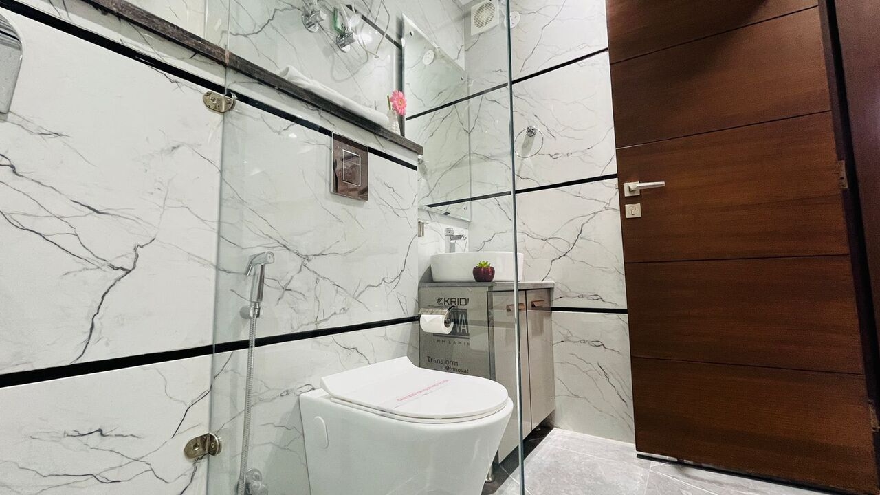 Gurgaon, Apartments, Flats, Houses & Villas, INR 4500/day,  Furnished,  Studio,  450 Sq. Meter,  Studio Apartment Dlf Cyber City