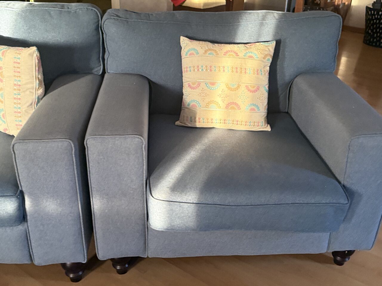 Saar, Furniture, BHD 50,  Sofa On Sale (2+1+1)