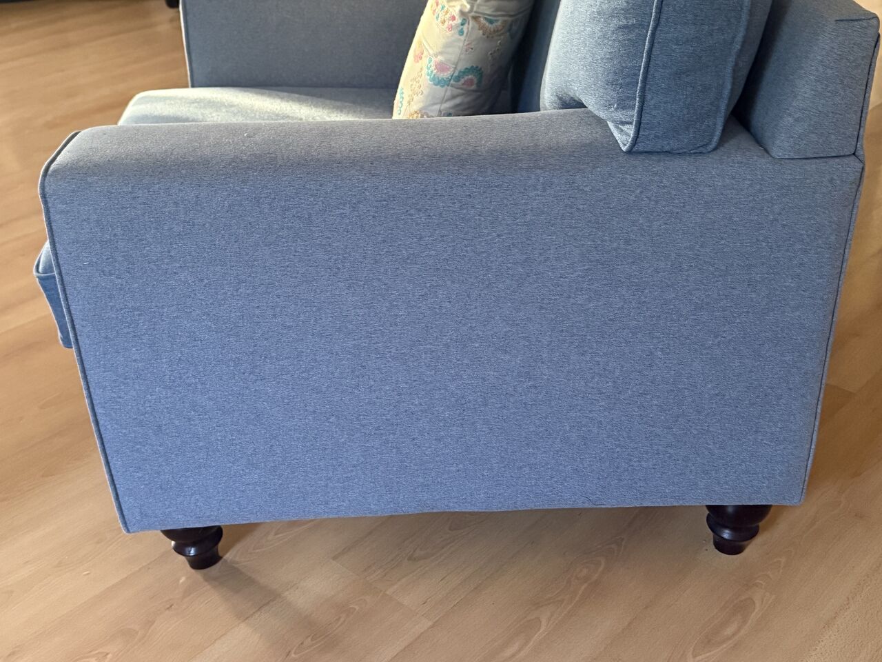 Saar, Furniture, BHD 50,  Sofa On Sale (2+1+1)