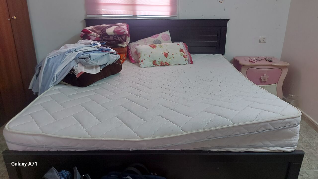 Jeddah, Household Items, Double Door Big Size Refrig, Window Type A/c, Duble Layer Bed, Two Mattress Single Bed Wit