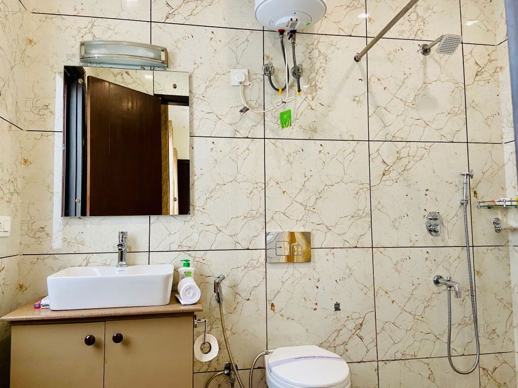 Gurgaon, Apartments, Flats, Houses & Villas, INR 18000/day,  Furnished,  4 BR,  2700 Sq. Meter,  Four Bedroom Apartment