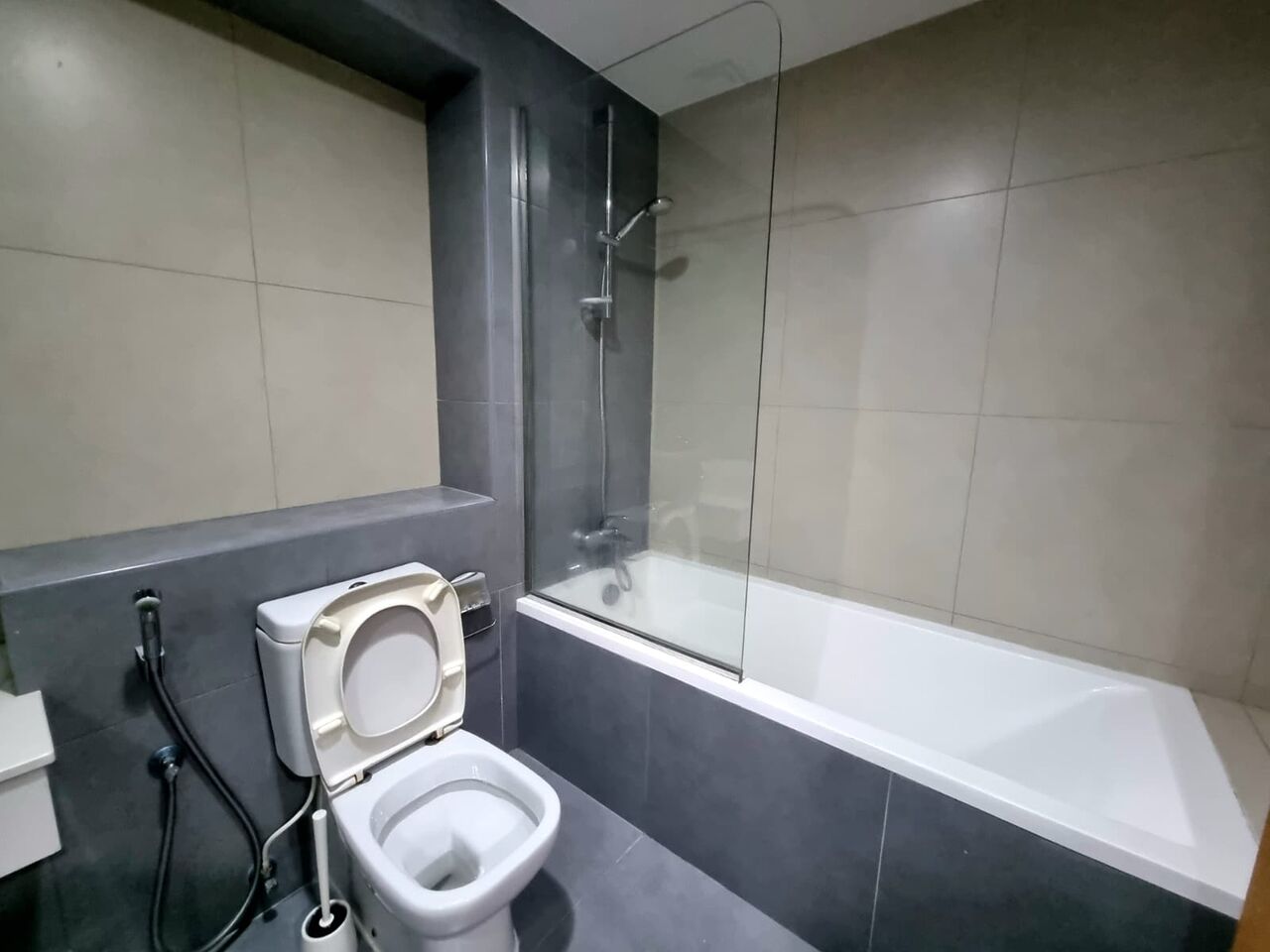 Amwaj Islands, Apartments, Flats, Houses & Villas, BHD 370/month,  Furnished,  2 BR,  124 Sq. Meter,  Lagoon View 2 BR FF Apartment With Balcony Amwaj Island
