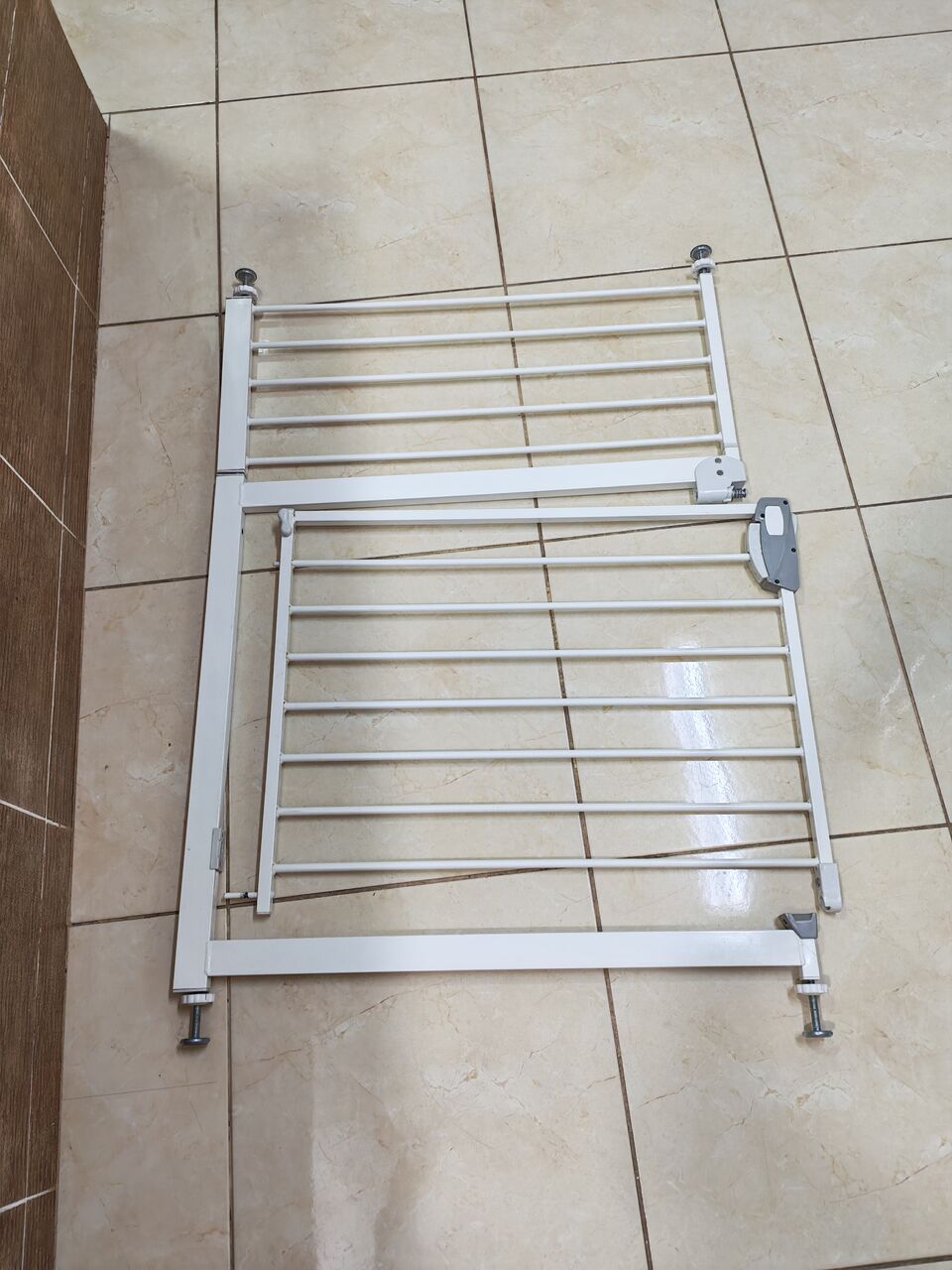 Yanbu, Furniture, SAR 60,  DOOR FOR KIDS PROTECTION 1-3YEARS