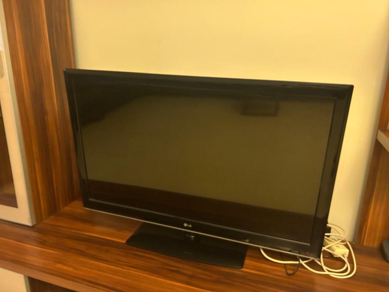 Al Naeem, Furniture, SAR 2000,  Complete Home Furniture Bundle For Sale For SAR 2,000. The Price Is Negotiable, But I Woul
