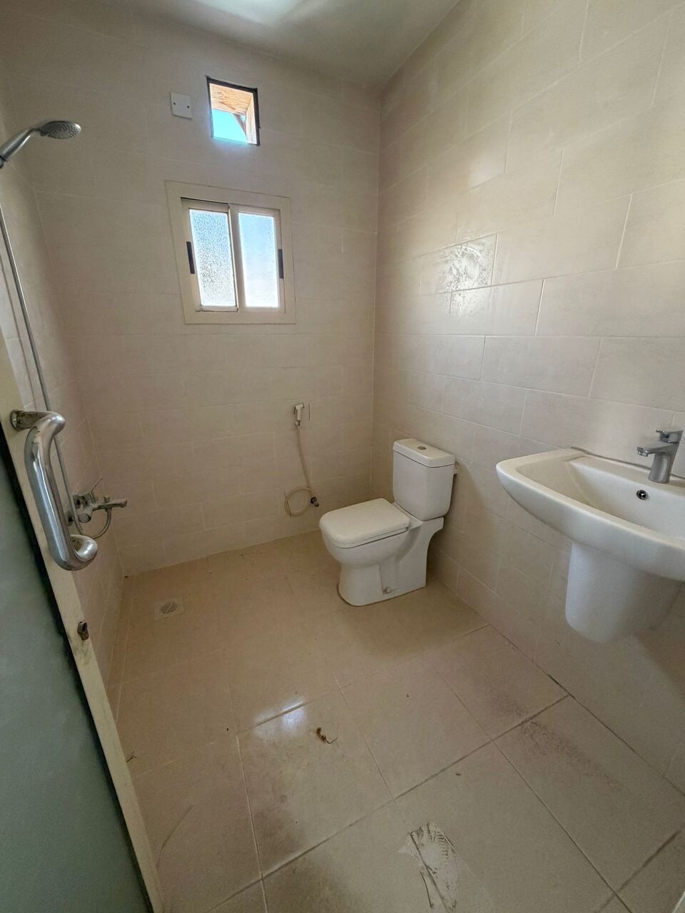 Kabul, Apartments, Flats, Houses & Villas, AFN 150/year,  2 BR,  150 Sq. Meter,  للإيجار شقة تجارية في عالي