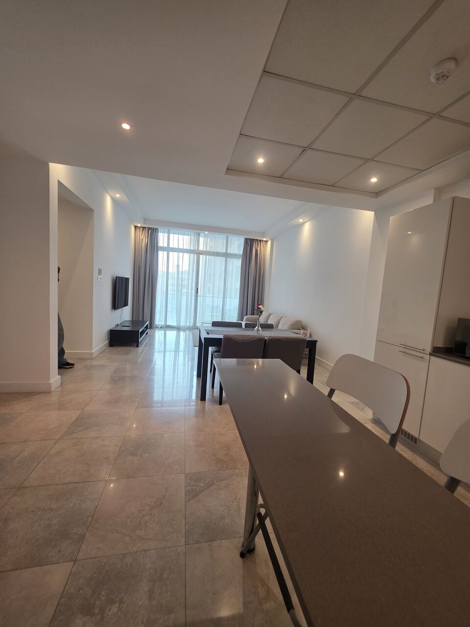 Manama, Apartments, Flats, Houses & Villas, BHD 455/month,  2 BR,  &2BATHROOM Hall Kitchen Open With Electricity Fully Furnished Balcony Car Parking