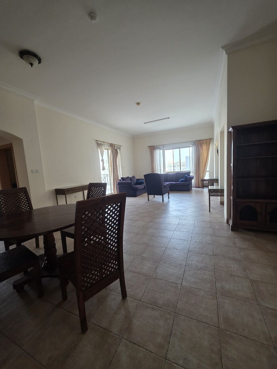 Manama, Apartments, Flats, Houses & Villas, BHD 350/month,  2 BR,  *2BATHROOM Hall Kitchen Open Without Electricity  Balcony Car Parking