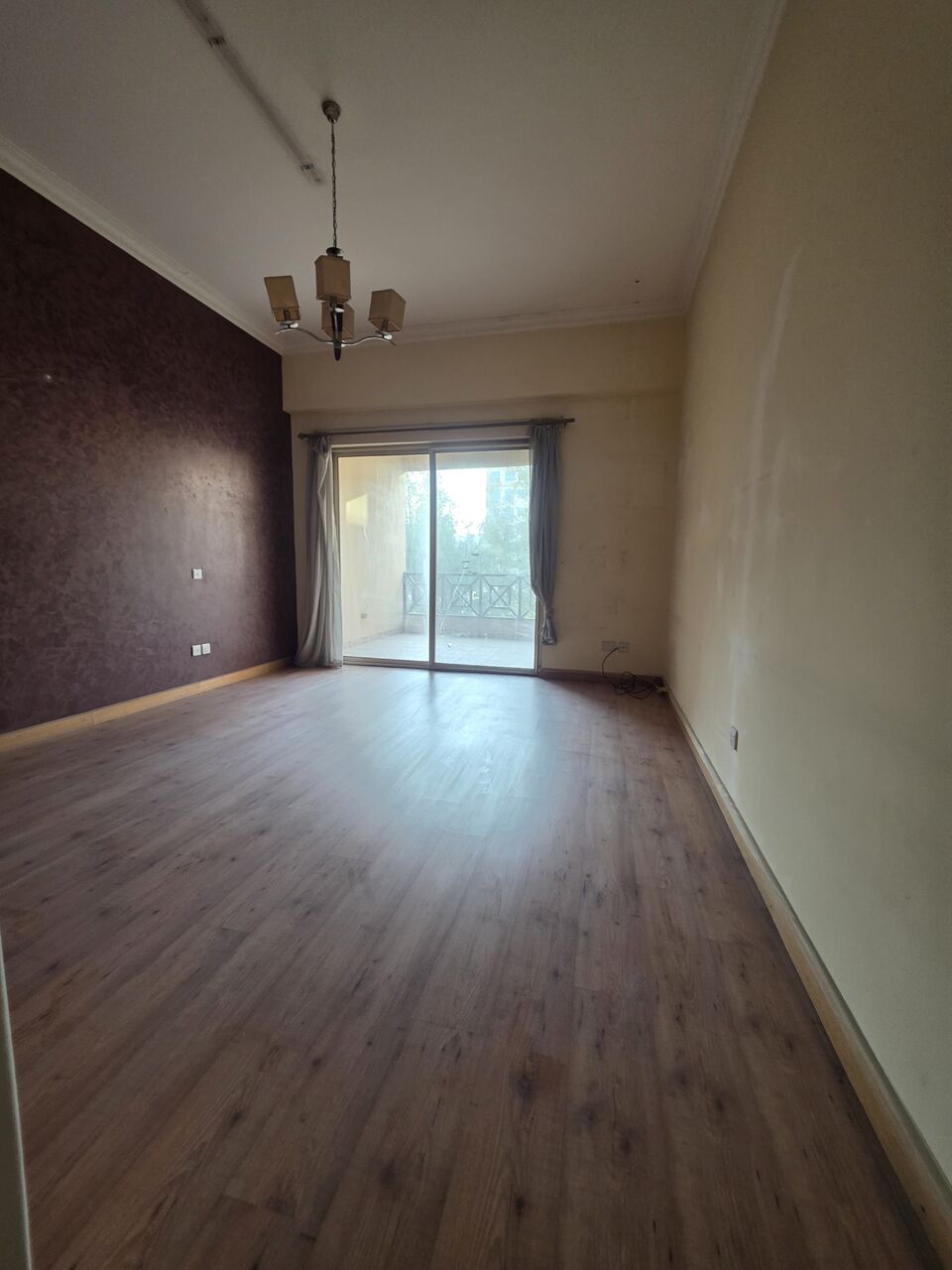 Manama, Apartments, Flats, Houses & Villas, BHD 400/month,  3 BR,  @3BATHROOM Hall Kitchen Open Without Electricity  Balcony Car Parking